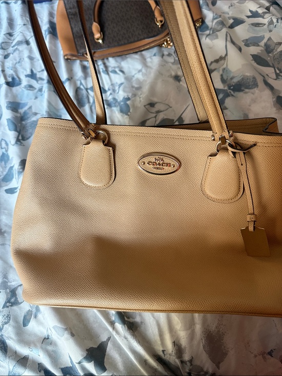 Coach Pebble Leather Tote in Tan Camel